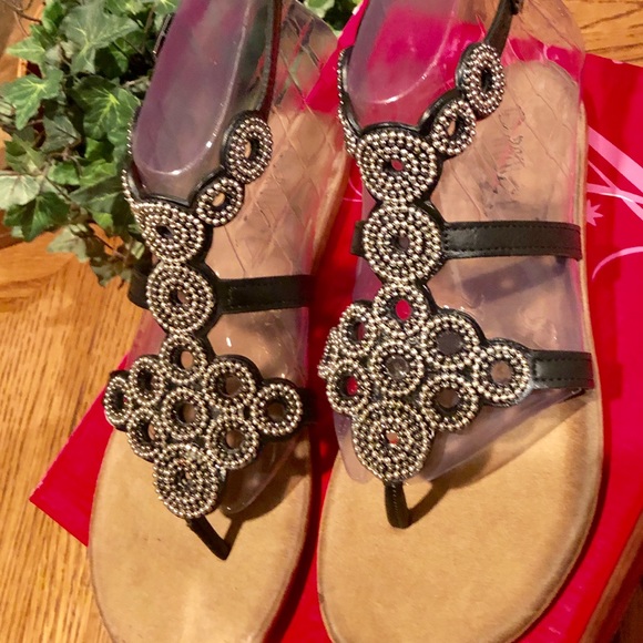 Shoes - Awesome Black Sandals With Gold & Bronze Beading